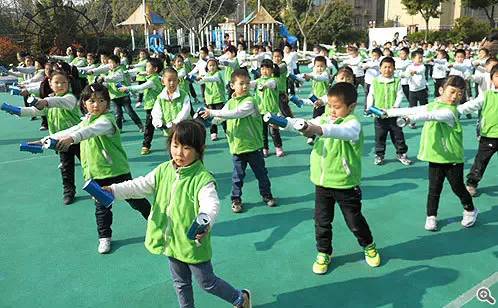 最新幼儿律动小班，最新幼儿律动小班活动指南