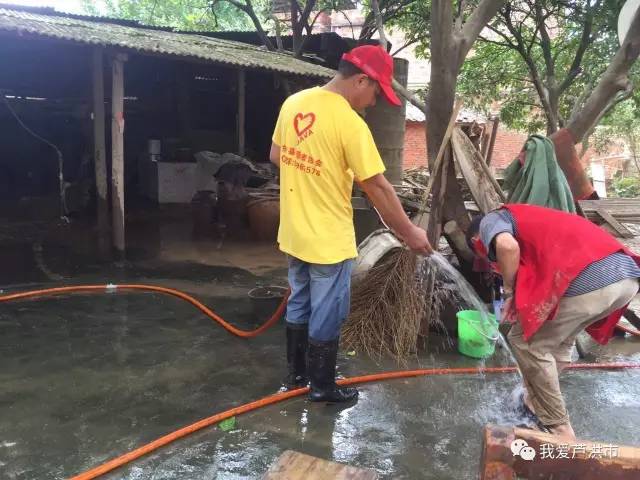 江西洪水最新消息17日，抗洪一线纪实，风雨同舟共渡难关，江西抗洪纪实，风雨同舟，共渡难关17日最新消息