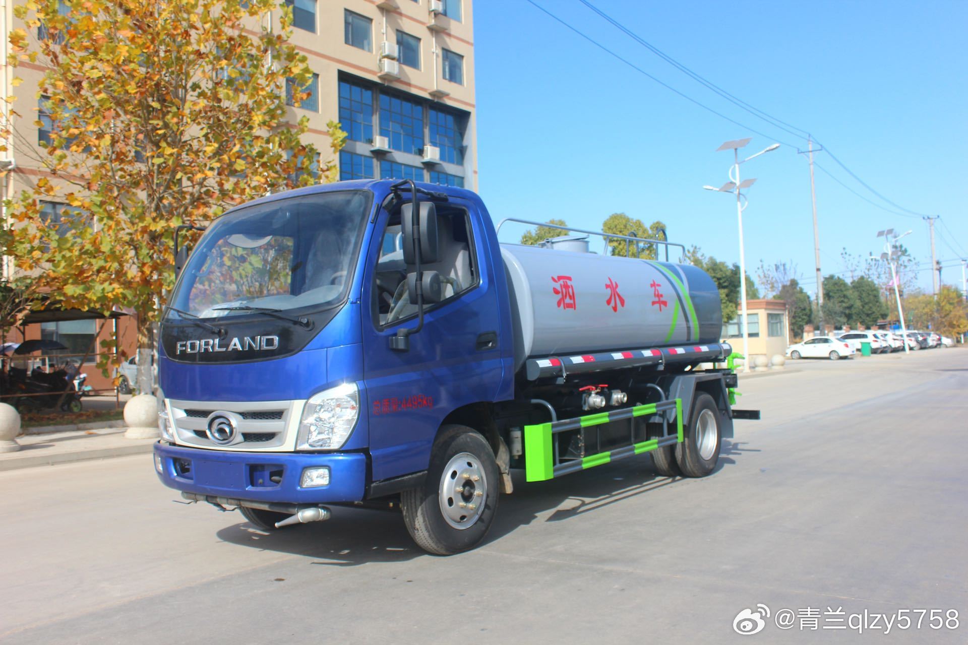 天水市新能源洒水车，天水市新能源洒水车亮相街头