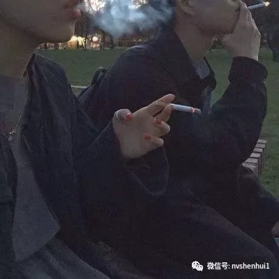 最新男生吸烟头像精选，时尚潮流下的独特表达，最新男生吸烟头像精选，时尚潮流中的独特个性表达